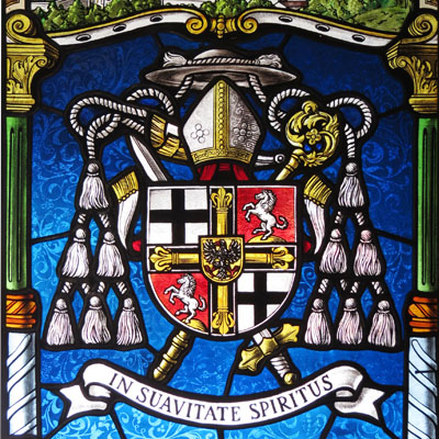 STAINED GLASS WITH VEDUTA AND COAT OF ARMS OF THE GRAND MASTER OF THE TEUTONIC ORDER, CHAPLAN BRUNO PLATTER, DIMENSIONS 70x40 cm,  2008