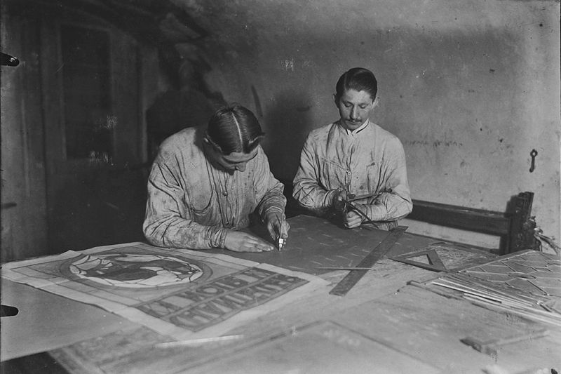 Manufacture, production of art stained glass, vitraj. Works Jiřička-Coufal for the production of art stained glass, vitrajs.